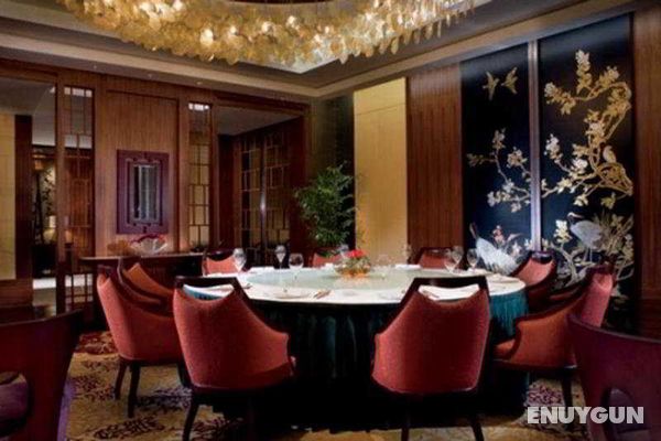 The Ritz-Carlton Shanghai, Pudong Genel