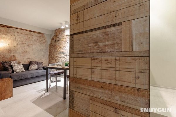 THE Smart Lucca Apartment Suite Inside the Walls Oda