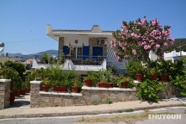Traditional Summer House in Marmari Öne Çıkan Resim