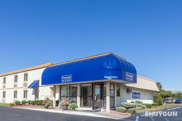 Travelodge Inn & Suites by Wyndham Albany Genel