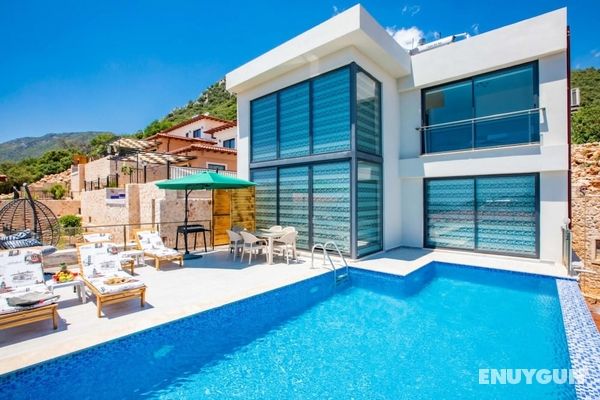 Triplex Villa With Sauna Pool and Sea View in Kas Öne Çıkan Resim