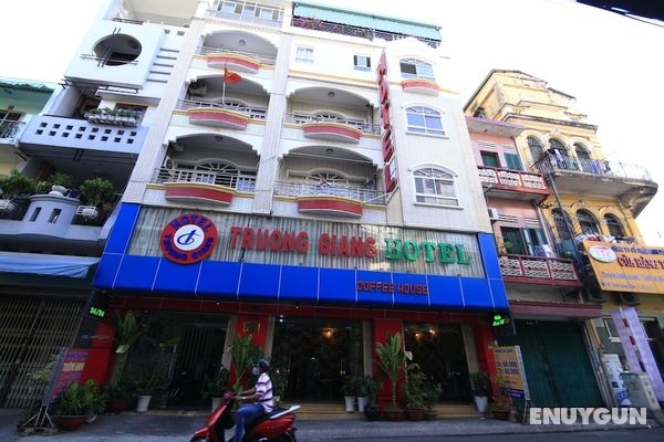 Truong Giang Hotel Öne Çıkan Resim