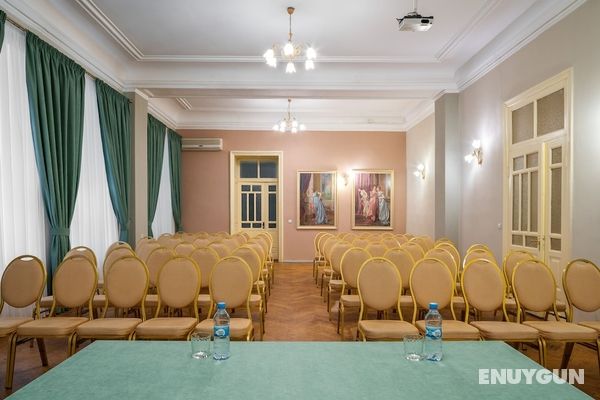 Tsentralnaya Hotel Genel