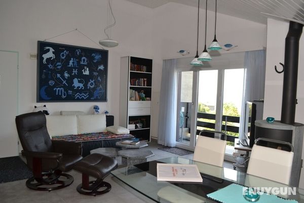 Two-bedroom Apartment for 4-5 Guests With Lake and Mountain Views Öne Çıkan Resim