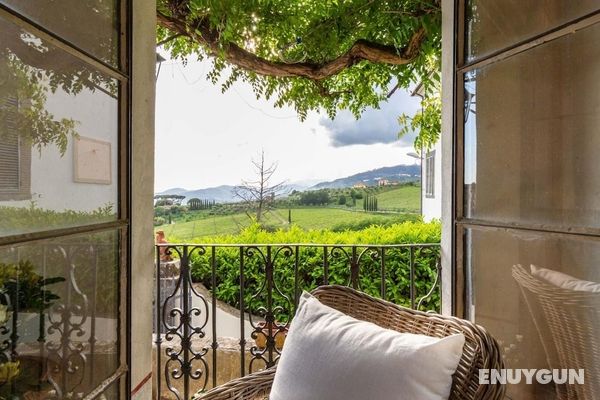 Villa Valgiano a Tuscan Country House Among the Vineyards - 12 Bedrooms and SPA Oda