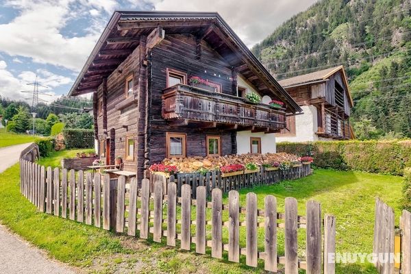 Welcoming Holiday Home With Garden in Tyrol Dış Mekan