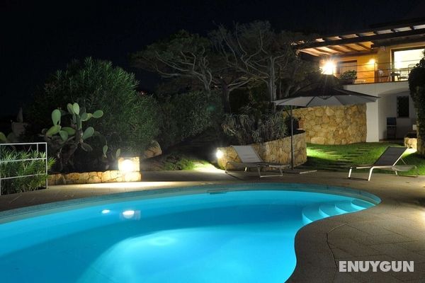 Villa With a Swimming Pool, Overlooking the Crystal-clear Waters of the Costa Smeralda Öne Çıkan Resim
