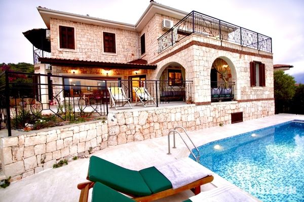 Villa With Fantastic Views in a Prime Location in Kas Peninsula Öne Çıkan Resim