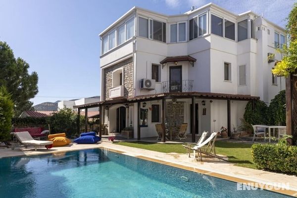 Villa With Private Pool in the Heart of Bodrum Öne Çıkan Resim