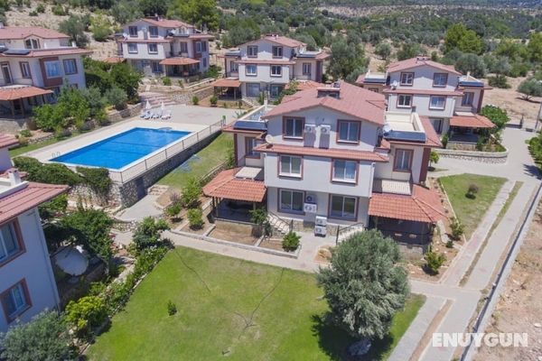 Villa With Shared Pool and Sea View in Seydikemer Öne Çıkan Resim