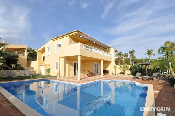 Villa With Views Overlooking the Pool/sea and Meia Praia for a Relaxing Holiday Öne Çıkan Resim