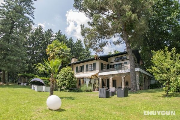 Wonderful Villa Between Como And Milano Öne Çıkan Resim