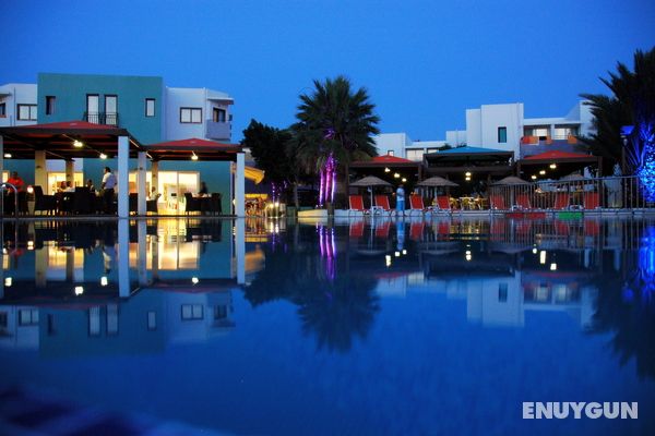 Yelken Mandalinci Spa & Wellness Hotel Havuz
