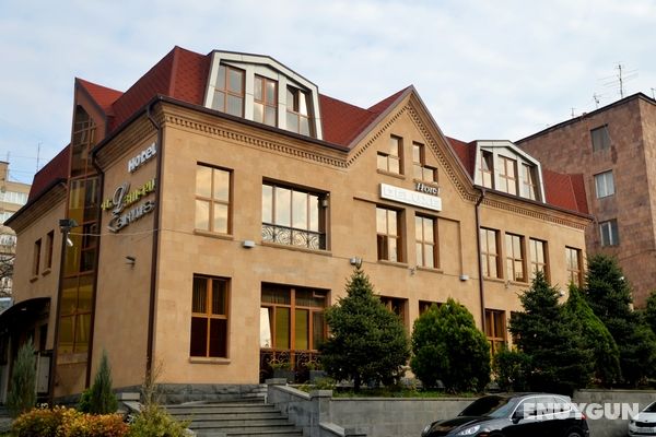 Yerevan Deluxe Hotel Genel