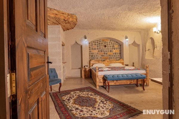 Zeus Cave Suites Genel