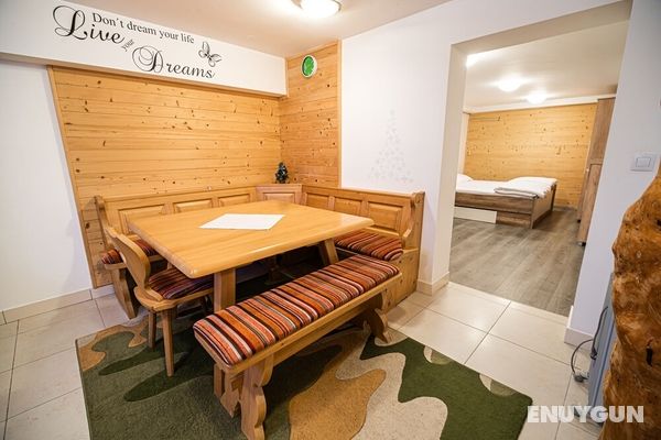 Apartments Zvoh, Krvavec, Ski-in, Ski-out Oda Düzeni