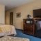 Comfort Inn & Suites at Maplewood slider thumbnail