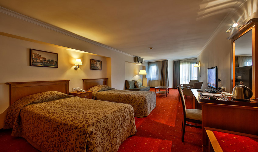 Central Hotel