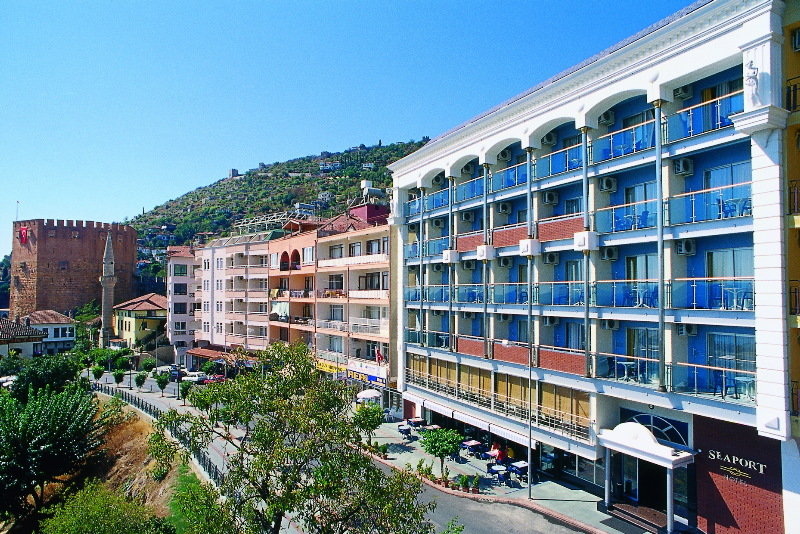 Numa Port Hotel