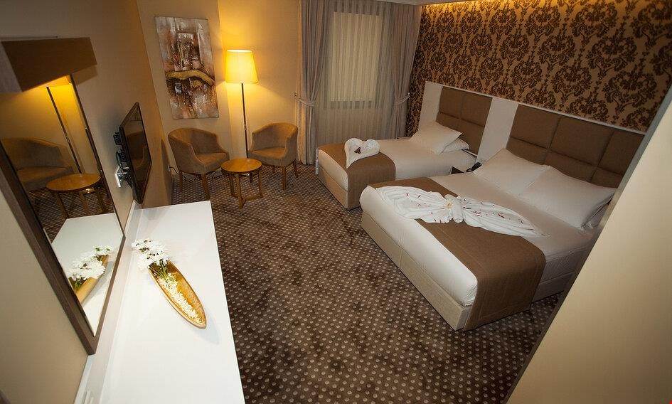 Boris Hotel