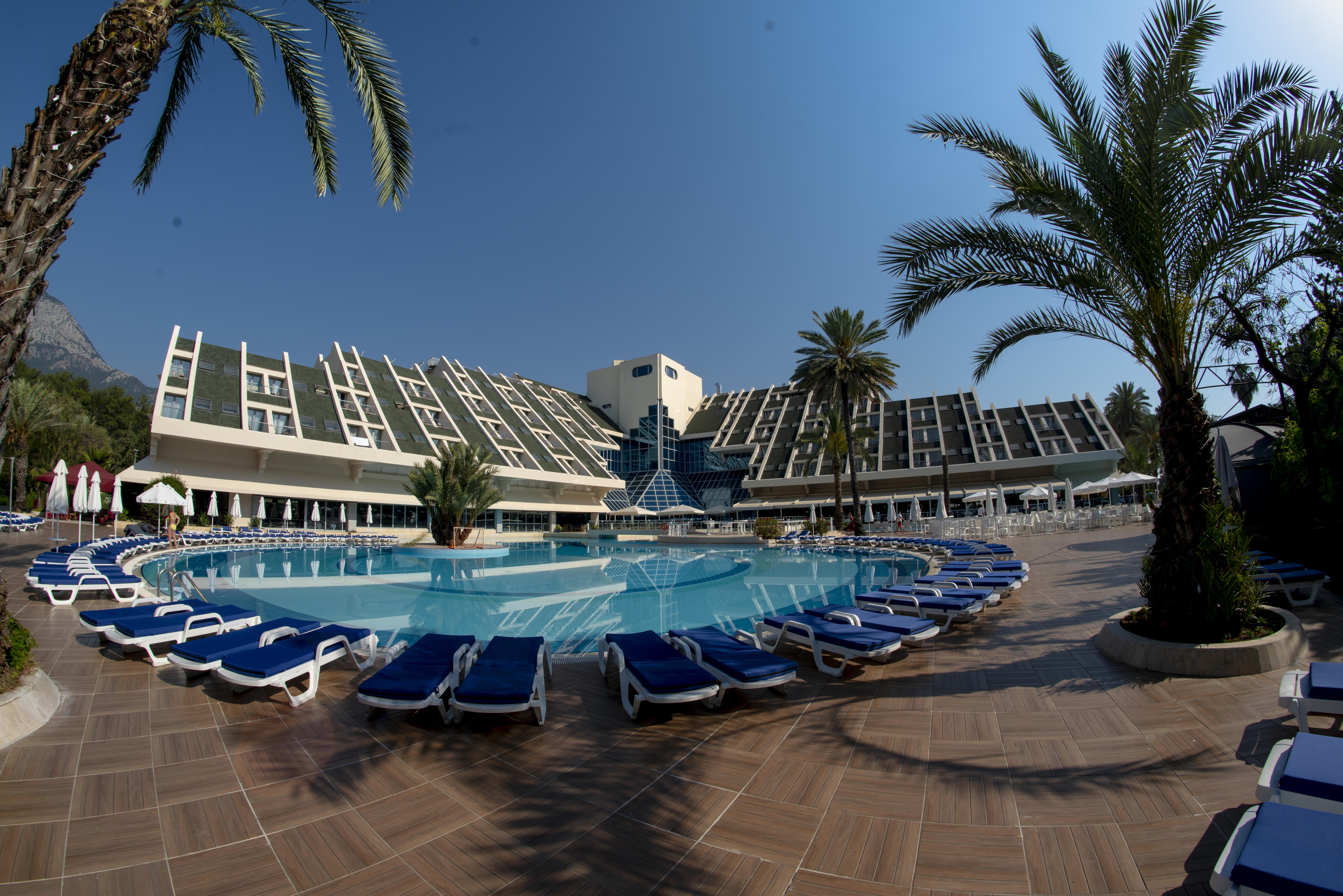 Queens park resort goynuk 5* кемер. Queens park goynuk. Кемер queen's park goynuk 5. Квинс парк гёйнюк турция. Квинс парк гейнюк кемер.