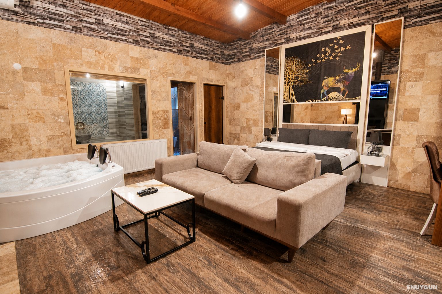 Deluxe Room with Turkish Bath, Sauna, Jacuzzi and Fireplace