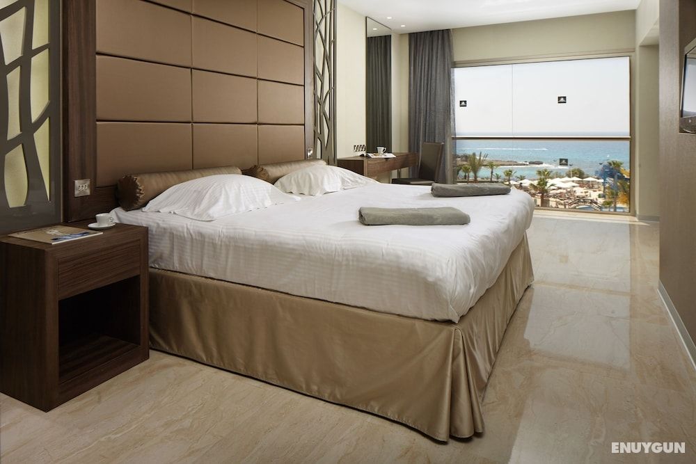 Deluxe Room, Beachside