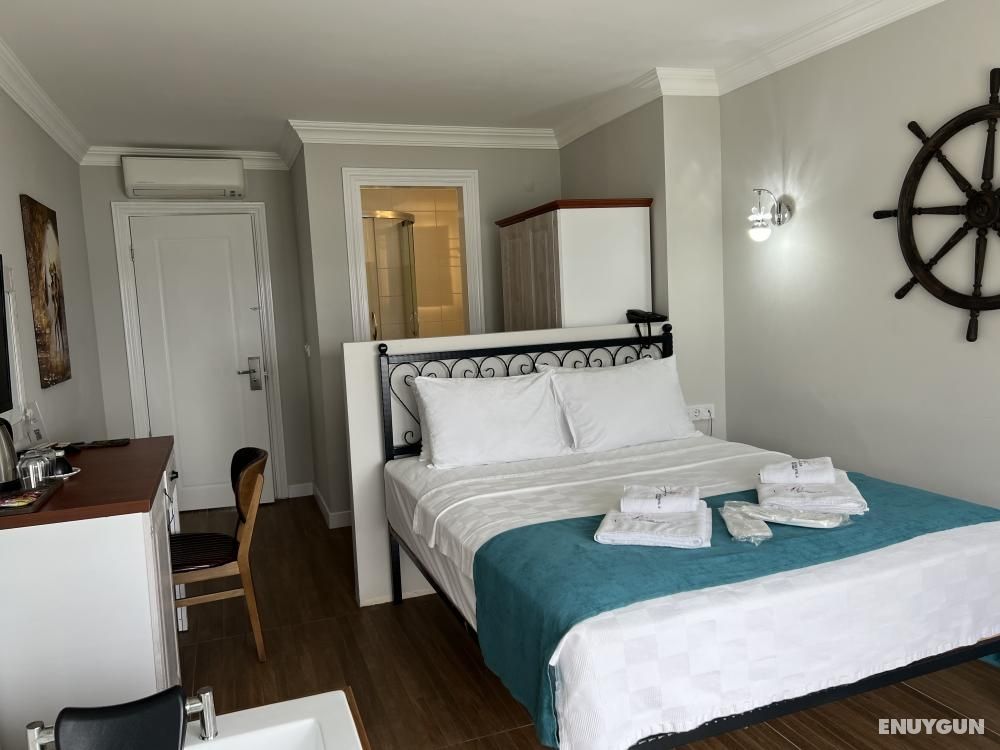 Deluxe Room with Jacuzzi, Sea View