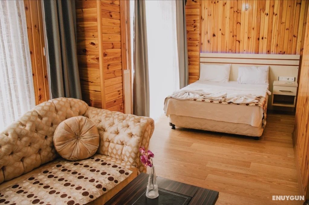 Deluxe Suite Room with Large Jacuzzi