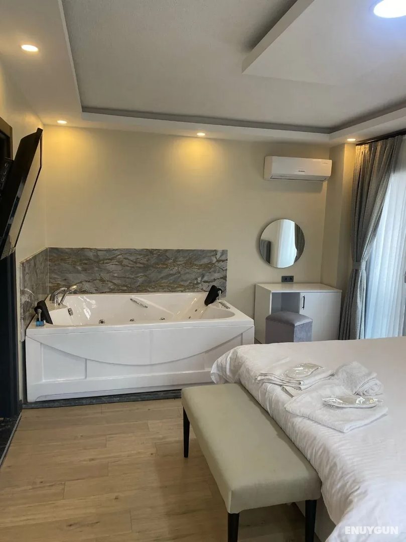 202 Standard Rooms