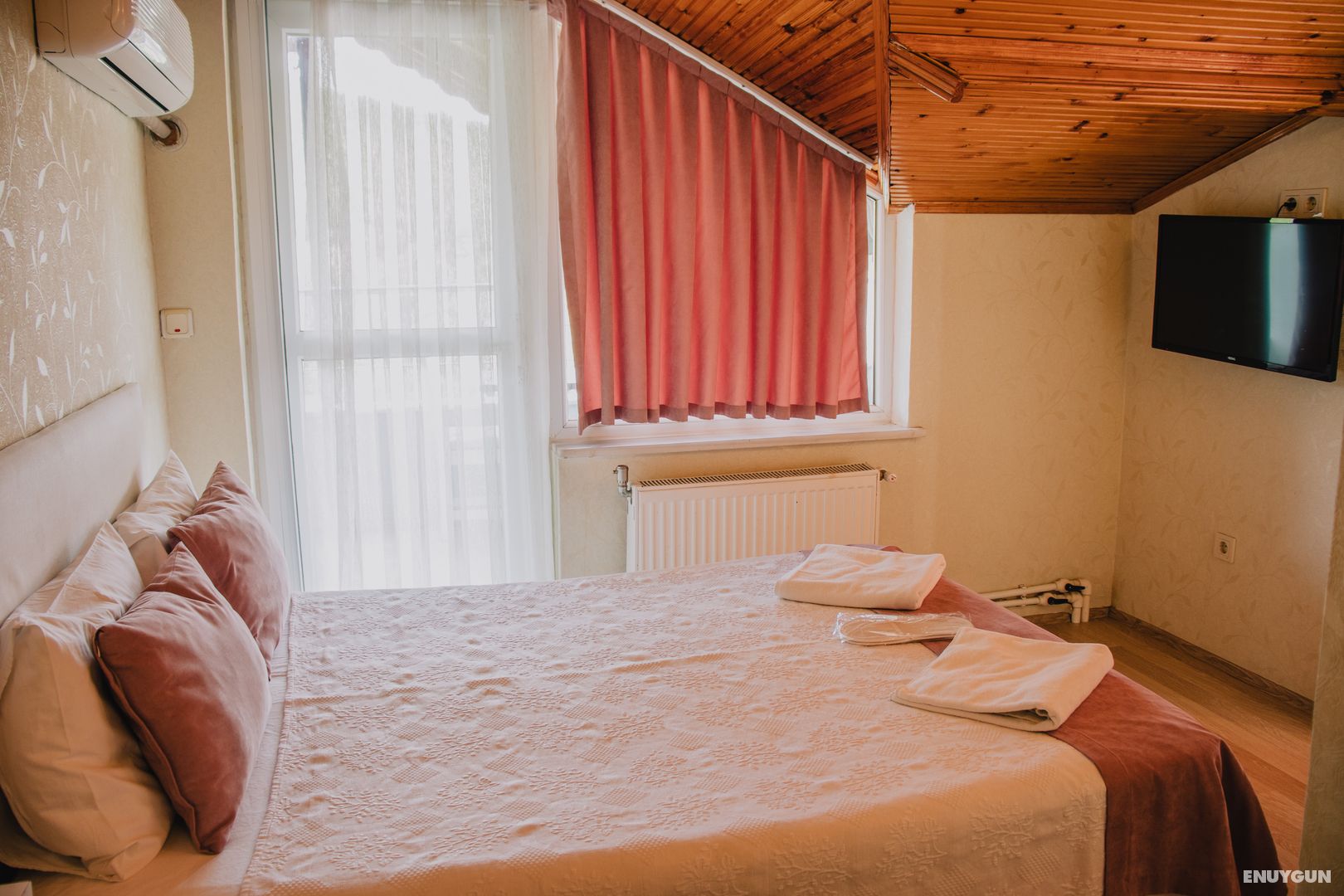 Junior Suite Room