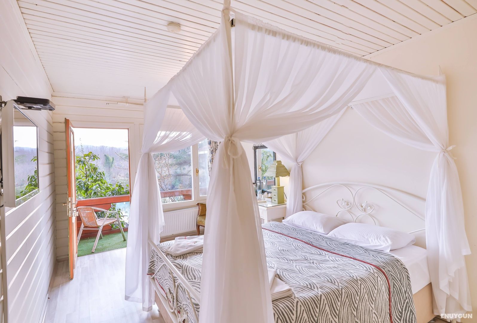 Double Wooden Room - River View , River View