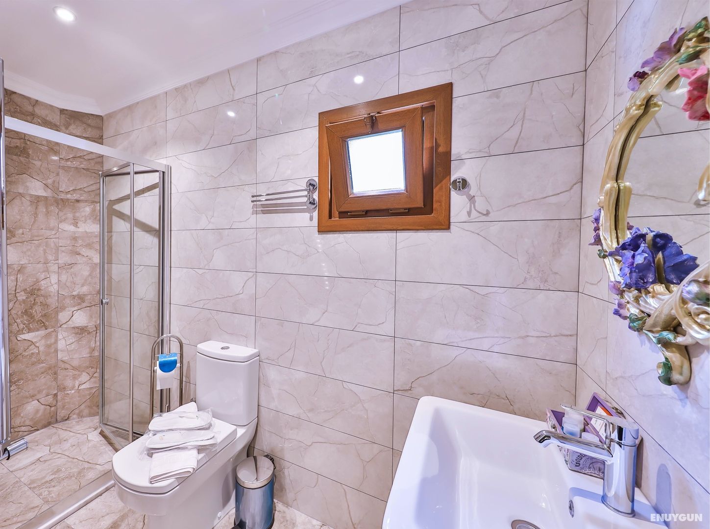 Junior Suite with Jacuzzi, River View