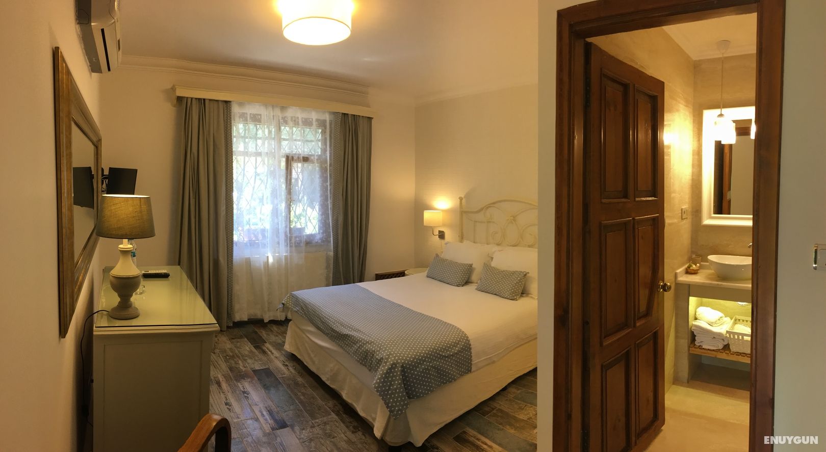 Garden View Room