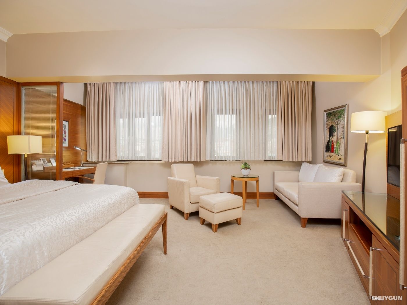 Business Superior Room (with jacuzzi)