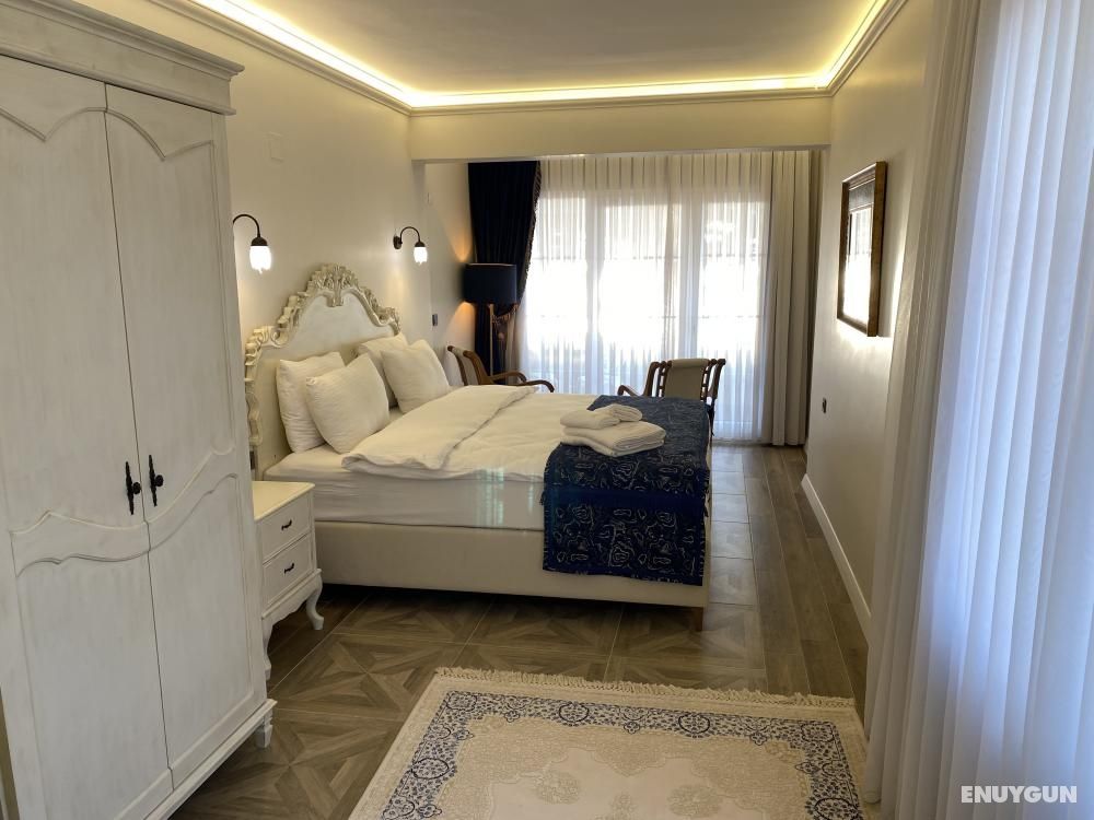 Deluxe Room, Lake View, Balcony