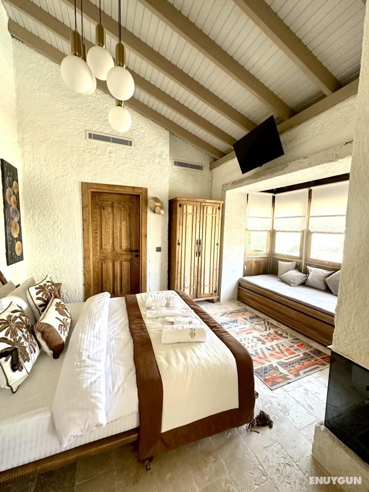 Classic Deluxe Room with Bay Window