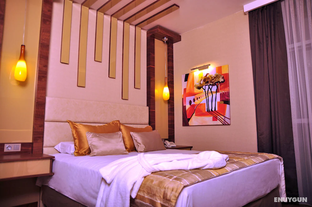 Standard Custom Large Bed Room