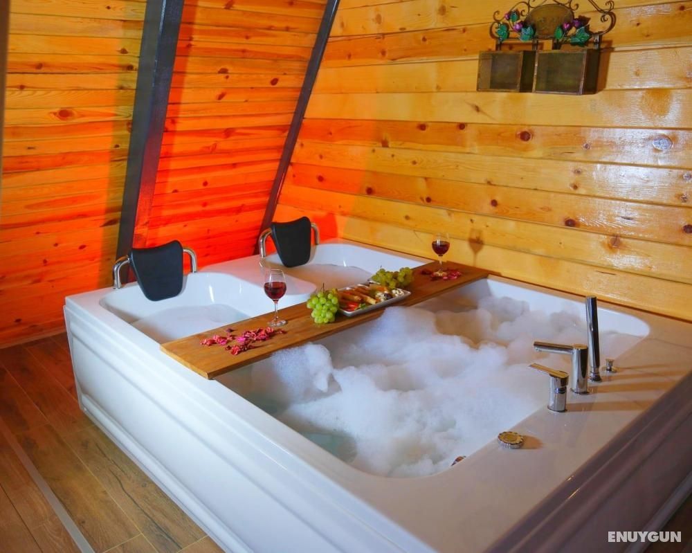 Suite Bungalow, Mountain View, Jacuzzi (2 Persons)
