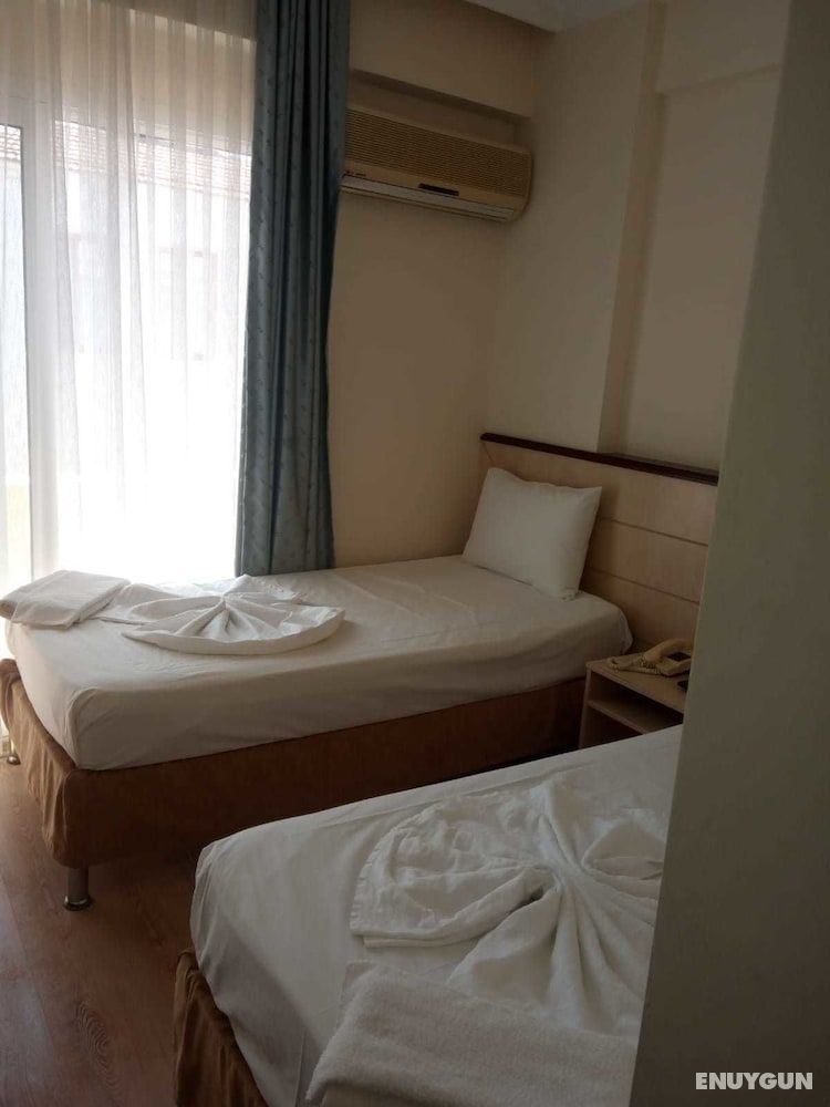 Basic Twin Room