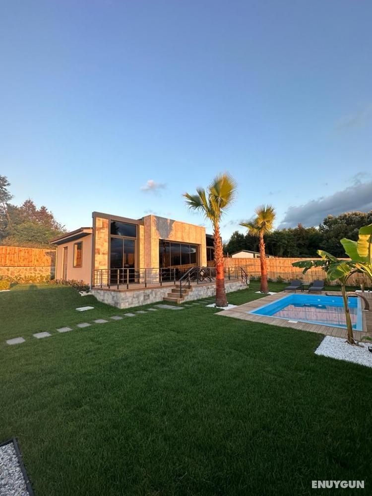 Deluxe Villa with Lake View and Private Pool