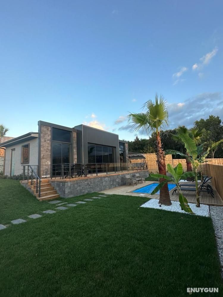 Superior Villa with Lake View and Private Pool