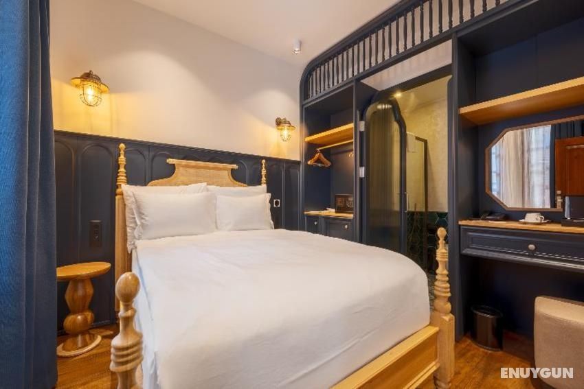 Classic Standard Custom Room
