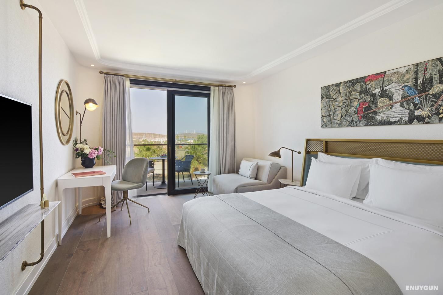 Comfort Room Land View