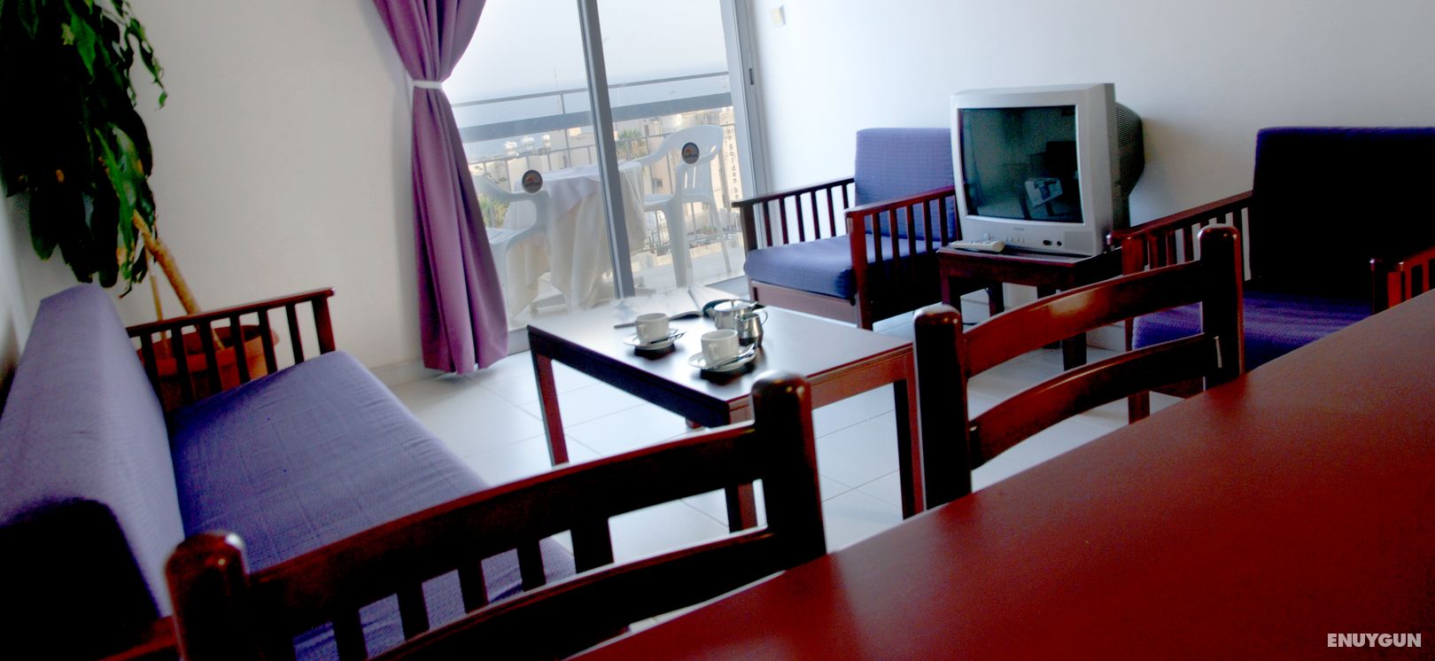 One Bedroom Apartment
