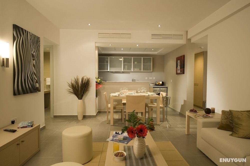 Superior Suite, 1 Bedroom, Balcony (inland View)