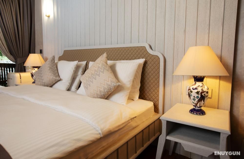 Superior Room With Queen Size Bed, Garden View