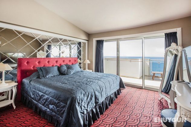 Pearl Suite Room