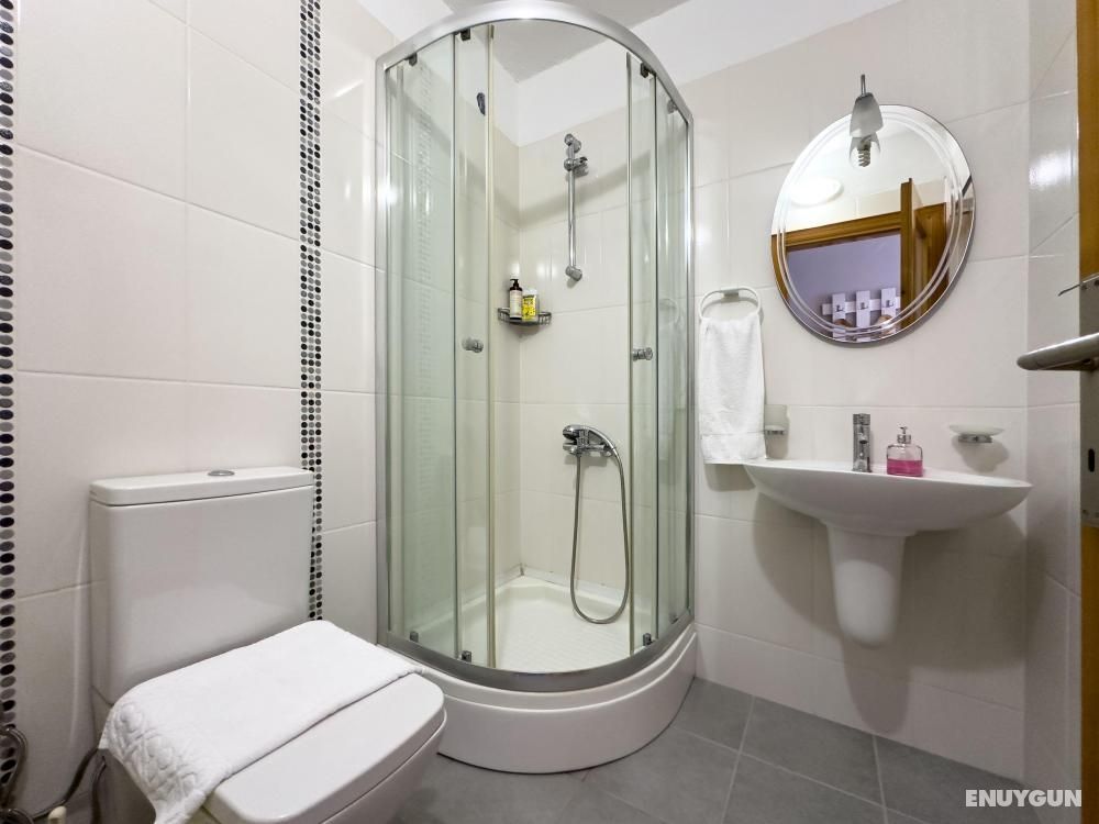 Double, Sea View, 1st Floor