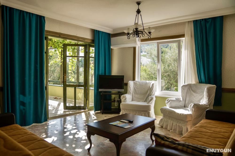 Apartment, Garden View